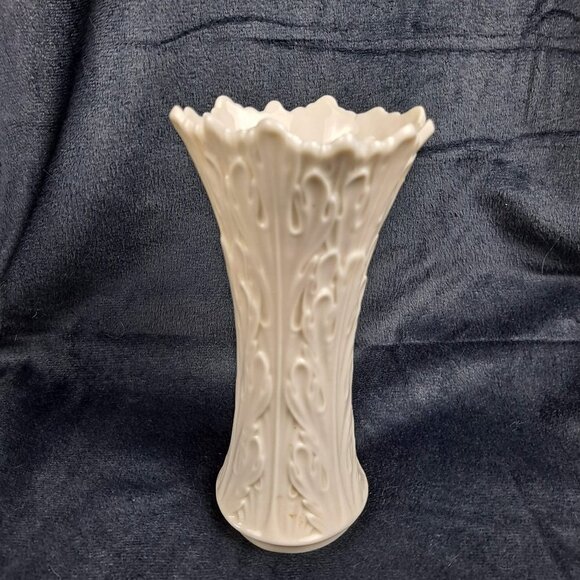 Lenox Vase Woodland Collection Acanthus Leaf Ivory 6" - Picture 5 of 8